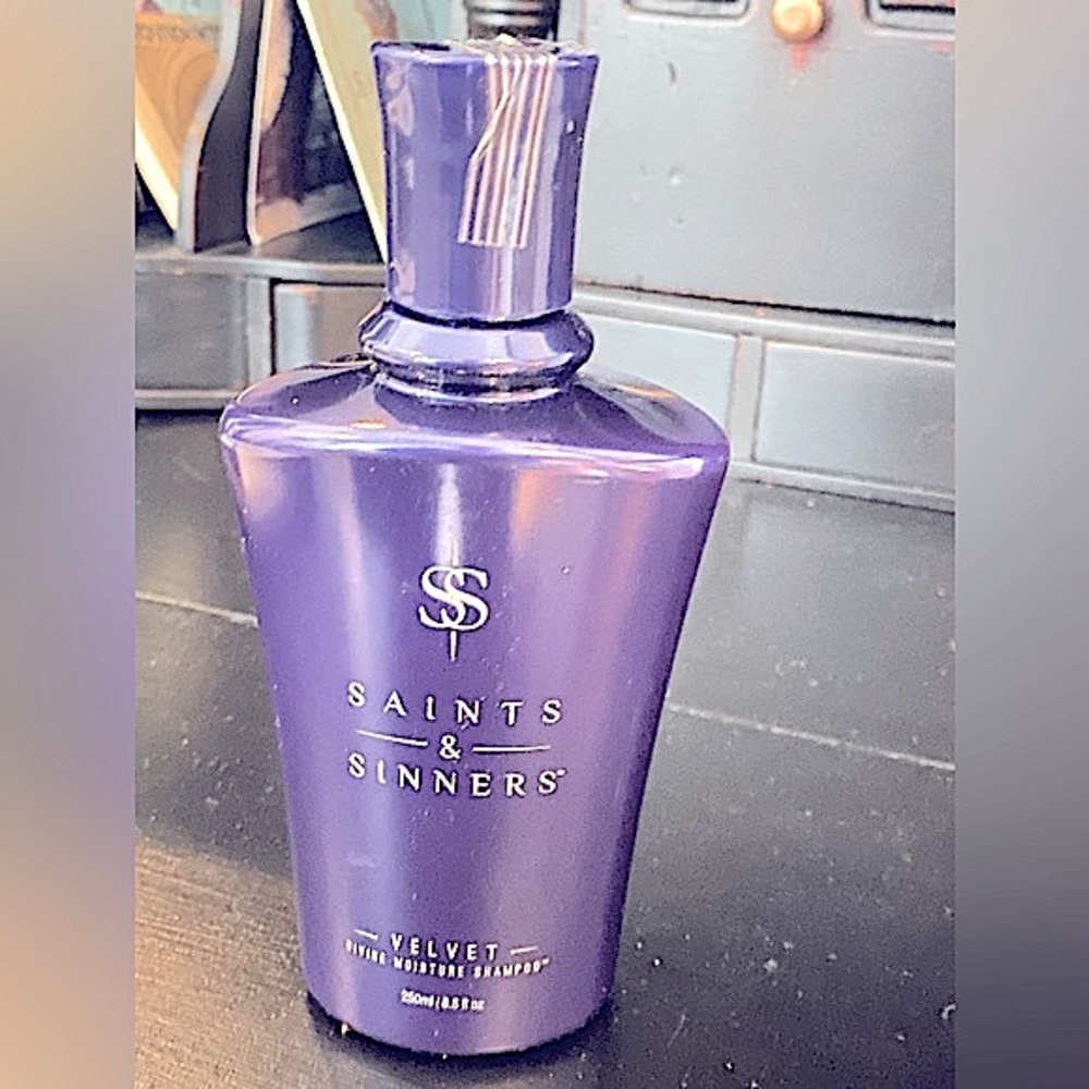 Saints & Sinners Vêlvet Divine Luxury Shampoo